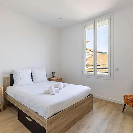 Apartamento Le Merle Au Calme En Centre-ville, Position Strategique Proche Du Palais, Plages Et Commerces *